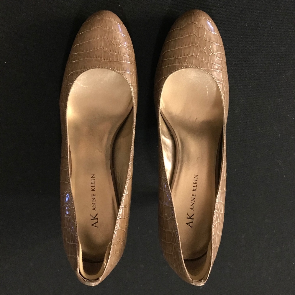 ANN KLEIN Wystere sz 9m 3.5" heels, Taupe Croc - Picture 3 of 5
